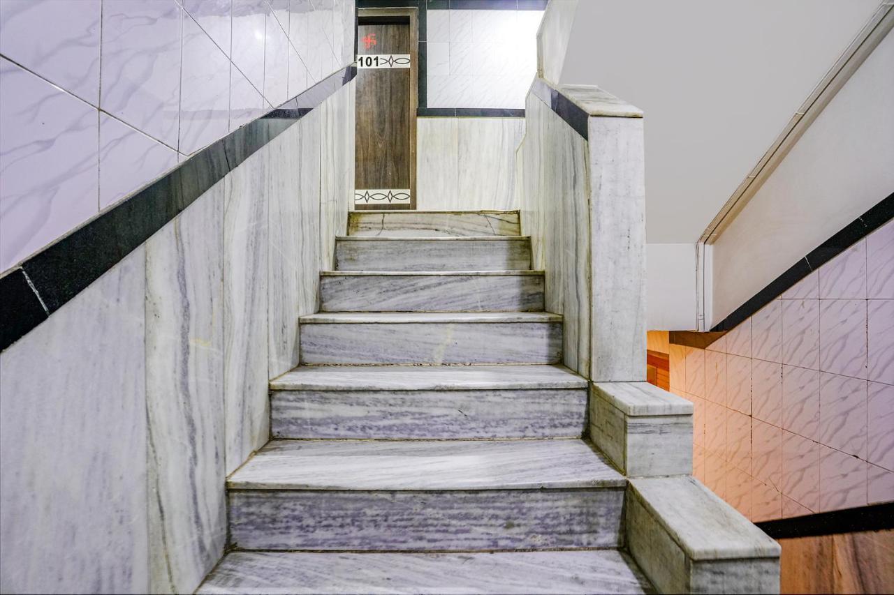 Fabhotel King'S Palace Мумбай Екстериор снимка